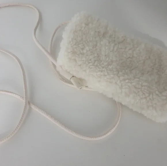 Super soft sheepskin mini bag - Picture 8 of 9